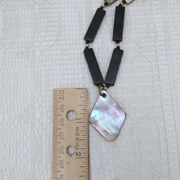 Vintage Necklace w/ Black and Paui Shell Beads and Paui Shell Pendant 26 inches - Picture 5 of 7
